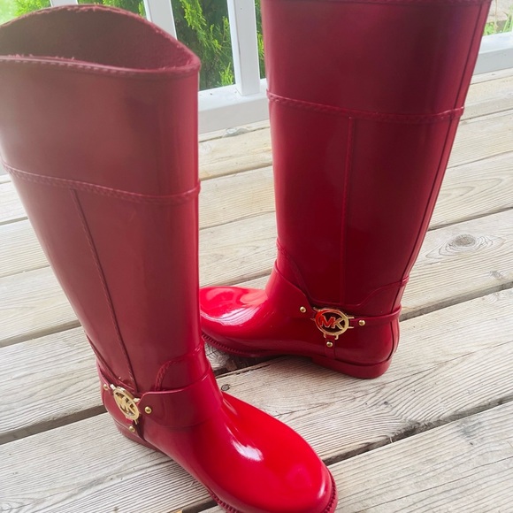 Michael KORS Fulton Harness Tall Rain Boots. - Picture 3 of 8